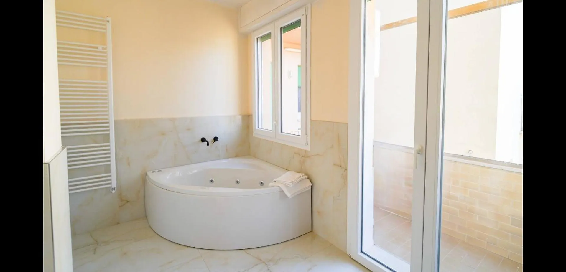 Rosa Dei Venti- Sea View Apartment - Ac Lido di Camaiore